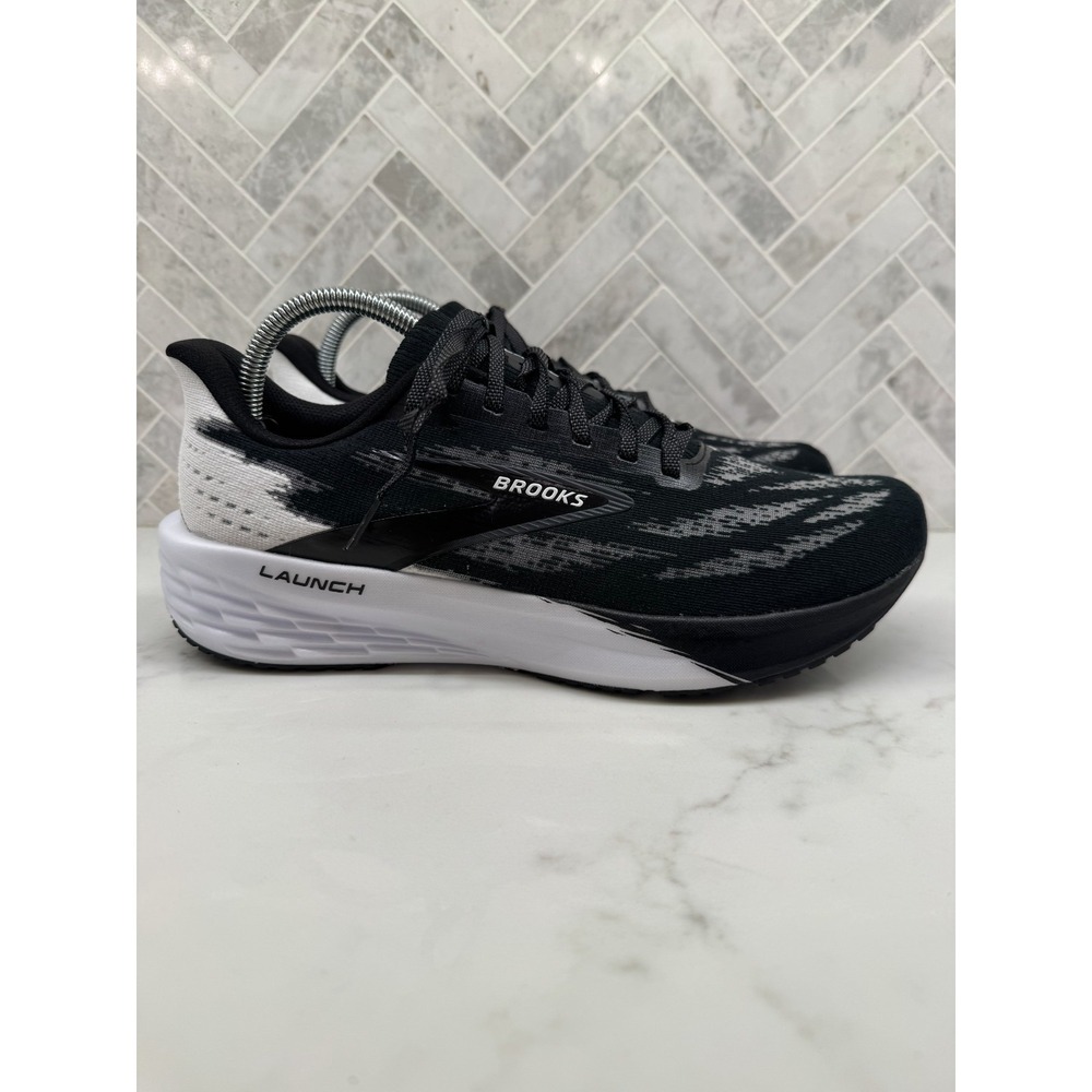 Brooks Launch 11 Running Shoes Mens Size 9D 9 D Black White Sneakers Athletic